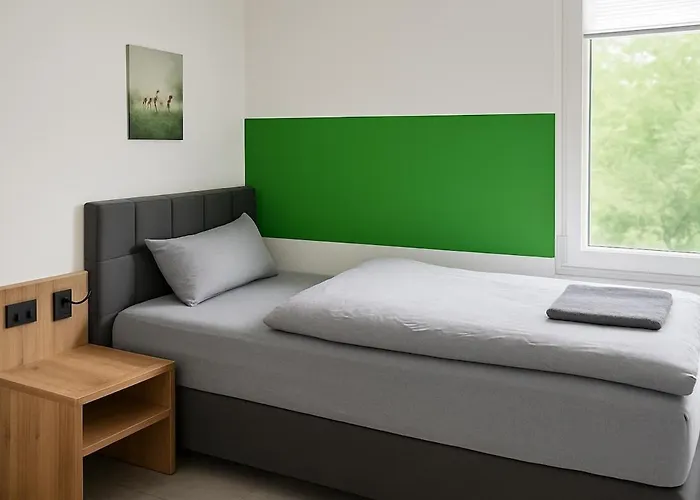 Livemore24 - 2 In 24-7 Check-in